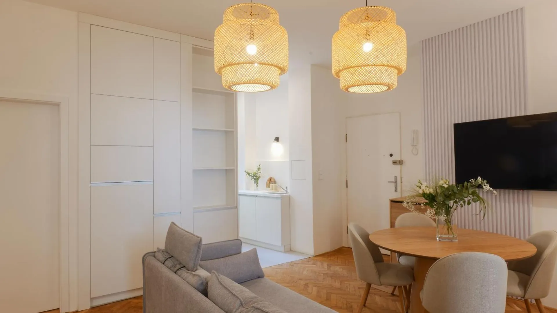 Royal Apartment On Wenceslas Square Prag
