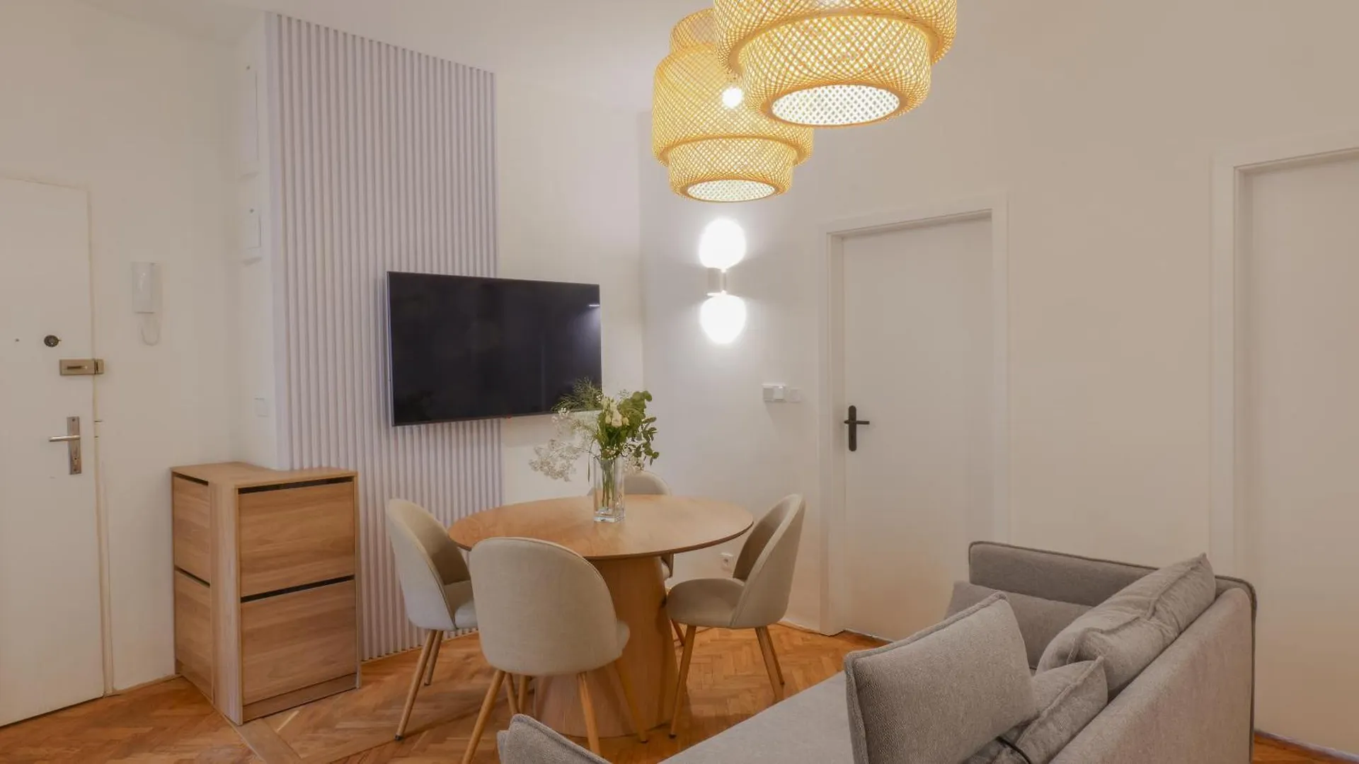 Royal Apartment On Wenceslas Square Prag