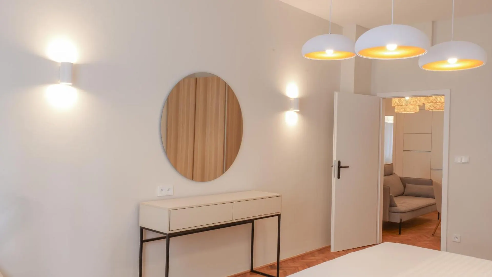 Royal Apartment On Wenceslas Square براغ