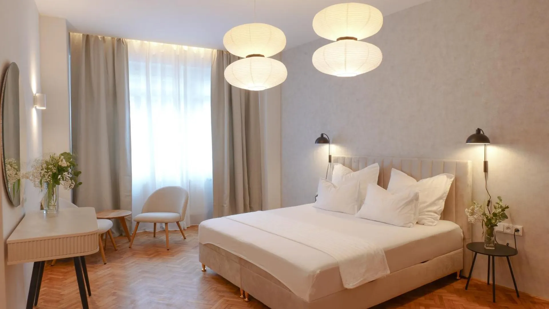 Royal Apartment On Wenceslas Square براغ 0*,