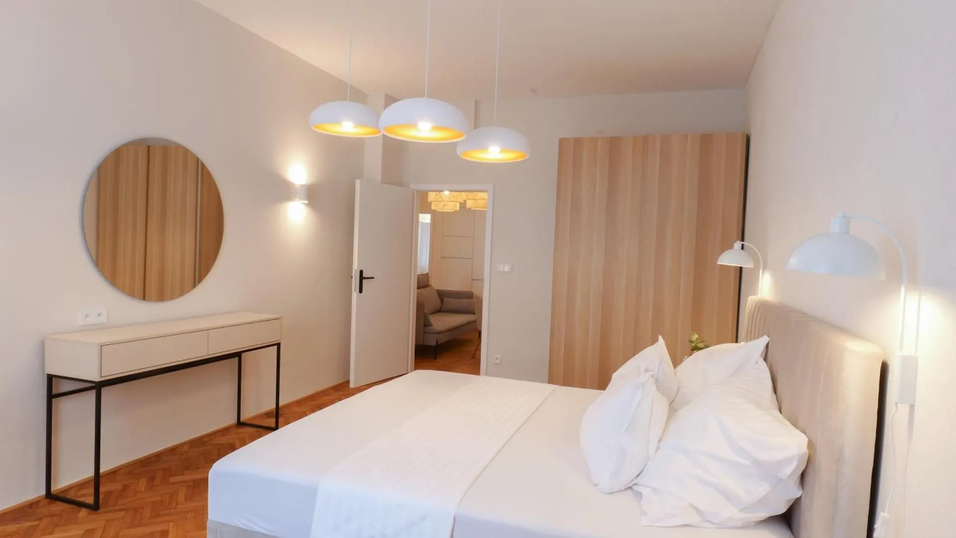 Royal Apartment On Wenceslas Square براغ